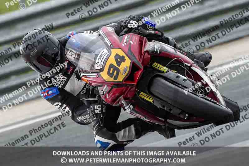 cadwell no limits trackday;cadwell park;cadwell park photographs;cadwell trackday photographs;enduro digital images;event digital images;eventdigitalimages;navarra;no limits trackdays;peter wileman photography;racing digital images;trackday digital images;trackday photos
